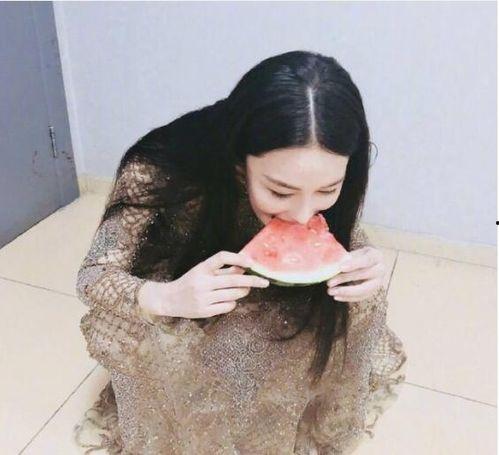 娱乐吃瓜酱衣服图片